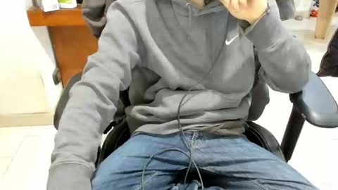 Snapshot of microfama00 chatting on March 2026 01:20:01 AM microfama00 online show from March 2026 01:20:01 AM