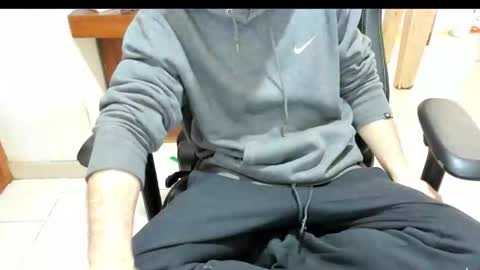 Snapshot of microfama00 chatting on March 2026 11:35:01 AM microfama00 online show from March 2026 11:35:01 AM