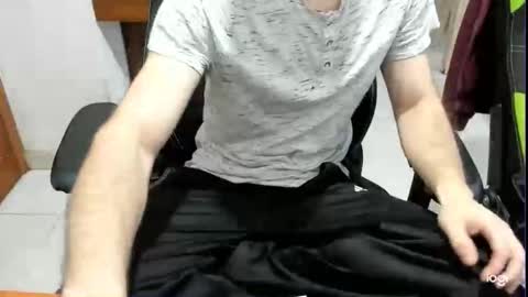 Snapshot of microfama00 chatting on April 2026 04:59:01 PM microfama00 online show from April 2026 04:59:01 PM