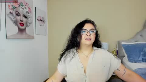 Snapshot of mid_nightpeach chatting on June 2026 12:09:02 AM mid nightpeach online show from June 2026 12:09:02 AM