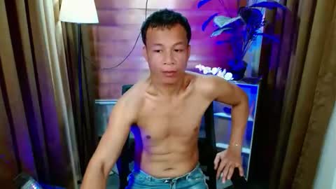 Snapshot of midnight_cum021725 chatting on May 2026 08:30:01 AM Dave online show from May 2026 08:30:01 AM