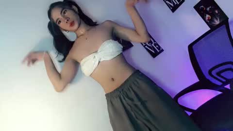 midnight_mystique18 online show from June 2026 01:57:02 PM