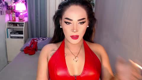 Snapshot of midnightraven27 chatting on January 2025 05:05:02 PM Dont forget to follow online show from January 2025 05:05:02 PM