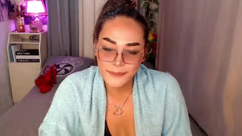 Snapshot of midnightraven27 chatting on January 2025 09:10:01 PM Dont forget to follow online show from January 2025 09:10:01 PM