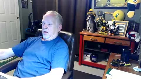 Snapshot of midwestdad09 chatting on May 2026 07:14:02 AM midwestdad09 online show from May 2026 07:14:02 AM