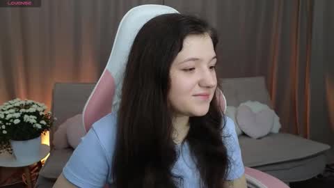 Snapshot of mielrains chatting on October 2025 07:20:01 AM Miel online show from October 2025 07:20:01 AM