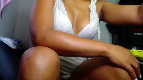 Snapshot of mielsquirt chatting on February 2025 10:17:02 PM mielsquirt online show from February 2025 10:17:02 PM