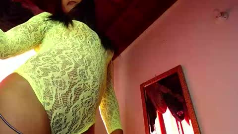 Snapshot of mielsquirt chatting on February 2025 01:27:01 PM mielsquirt online show from February 2025 01:27:01 PM