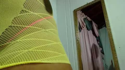 Snapshot of mielsquirt chatting on October 2025 08:56:01 AM mielsquirt online show from October 2025 08:56:01 AM