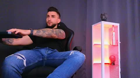 MightyAaron online show from February 2025 02:00:01 PM