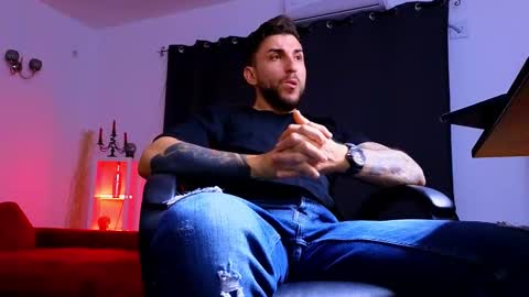 MightyAaron online show from September 2025 03:50:02 AM