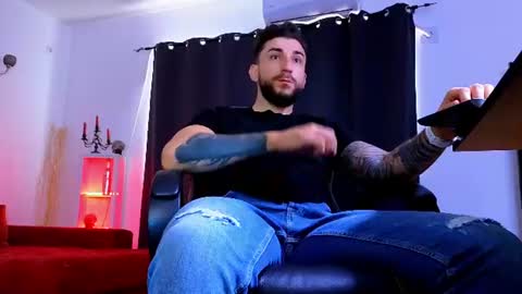 MightyAaron online show from July 2026 04:53:02 AM