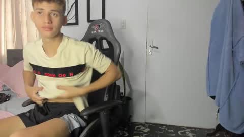 Miguel Hernandez online show from January 2025 07:39:01 PM