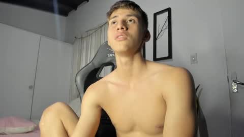 Miguel Hernandez online show from January 2025 09:39:02 PM