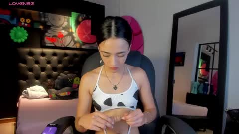 Snapshot of miia_bratz chatting on April 2026 08:01:02 PM miia_bratz online show from April 2026 08:01:02 PM