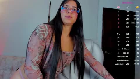 Snapshot of miia_bx chatting on April 2026 01:22:01 PM miia_bx online show from April 2026 01:22:01 PM