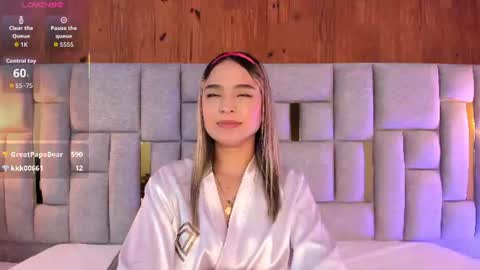 Snapshot of miia_reeves_ chatting on July 2026 03:03:02 PM Mia online show from July 2026 03:03:02 PM