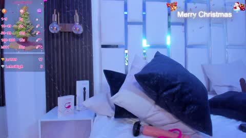 Snapshot of miia_schwarz chatting on December 2024 11:33:02 PM Miia Schwarz online show from December 2024 11:33:02 PM