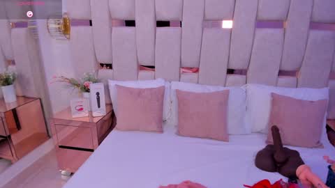 Snapshot of miia_schwarz chatting on January 2025 10:56:01 PM Miia Schwarz online show from January 2025 10:56:01 PM