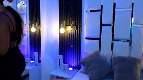 Snapshot of miia_schwarz chatting on October 2025 10:01:01 PM Miia Schwarz online show from October 2025 10:01:01 PM