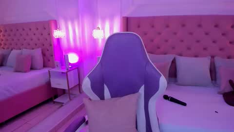 Snapshot of miia_schwarz chatting on January 2026 08:01:02 PM Miia Schwarz online show from January 2026 08:01:02 PM