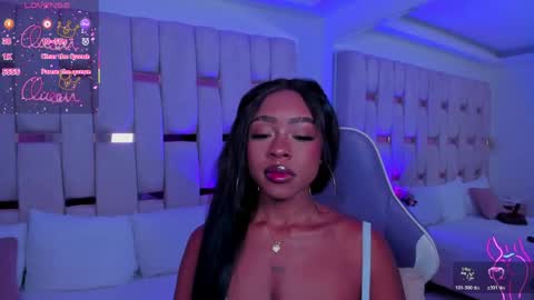 Miia Schwarz  online show from April 2026 10:49:02 PM