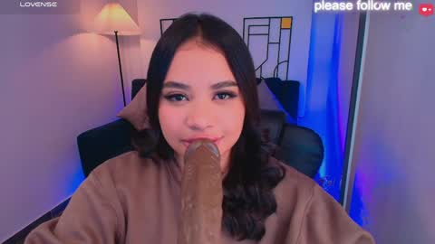 Snapshot of miiaa7_ chatting on June 2026 02:33:01 PM Ma is my name I invite you to check out my wish list for my birthday online show from June 2026 02:33:01 PM