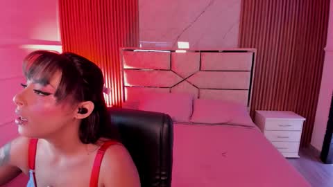 Mia Monroe online show from December 2025 07:32:01 PM