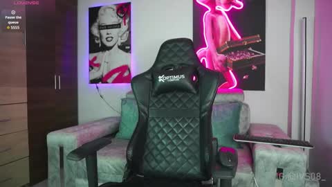 MIA  online show from October 2025 07:30:02 PM