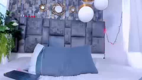 MiaTauro online show from March 2026 09:32:02 PM