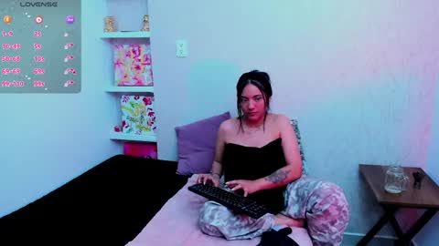 Snapshot of miichael_black chatting on April 2026 05:10:02 AM Michael Black online show from April 2026 05:10:02 AM