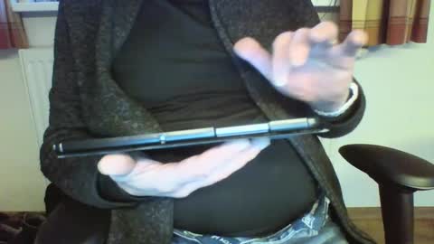 Snapshot of mik116 chatting on January 2025 03:01:02 PM mik online show from January 2025 03:01:02 PM