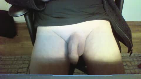 Snapshot of mik116 chatting on January 2025 01:04:01 PM mik online show from January 2025 01:04:01 PM