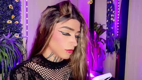 Snapshot of mikaelarangel chatting on October 2025 05:33:02 PM mikaelarangel online show from October 2025 05:33:02 PM
