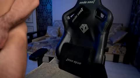 mike0xx online show from December 2025 12:22:01 PM