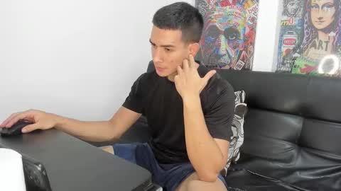 mike3xxx online show from September 2025 01:28:01 AM