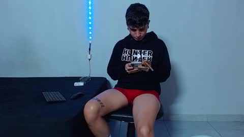 Mike IMDEPENDIENT MODEL online show from November 2025 01:43:03 PM