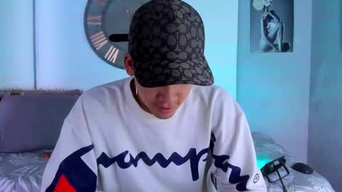 Mike 0233 online show from January 2025 03:35:01 AM