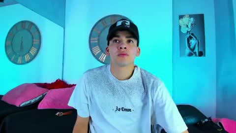 Mike 0233 online show from January 2025 04:32:01 AM