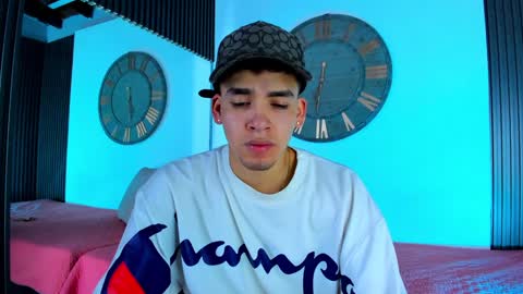 Mike 0233 online show from February 2025 03:43:02 AM