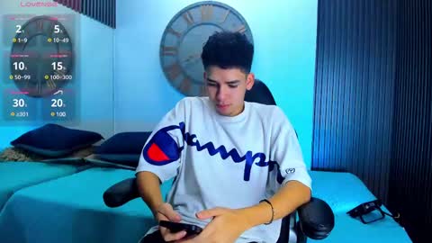 Mike 0233 online show from February 2025 04:11:01 AM