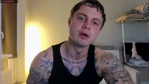 Snapshot of mike___magic chatting on June 2026 03:29:02 AM Mike Magic online show from June 2026 03:29:02 AM