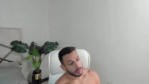 Mike Belle online show from February 2025 10:06:02 PM