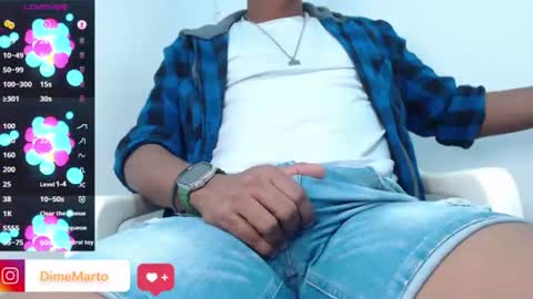 Snapshot of mike_black_22 chatting on June 2026 04:33:01 PM Mike online show from June 2026 04:33:01 PM