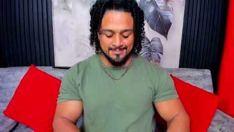 Snapshot of mike_estevess chatting on April 2026 02:51:02 AM online show from April 2026 02:51:02 AM