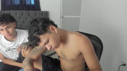 mike_master9 online show from October 2025 05:14:02 PM