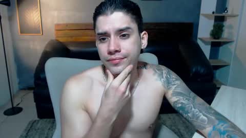 Snapshot of mike_montoya chatting on April 2026 04:11:01 AM Mike Montoya online show from April 2026 04:11:01 AM