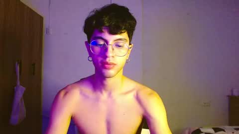 Mike Pineapple online show from October 2025 04:04:02 AM