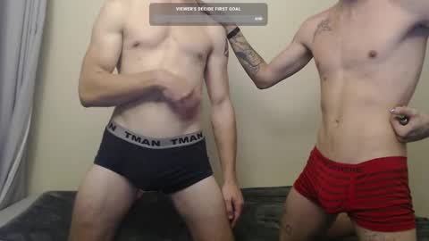 Snapshot of mikeandjax chatting on January 2025 04:28:02 PM Hot Buns online show from January 2025 04:28:02 PM