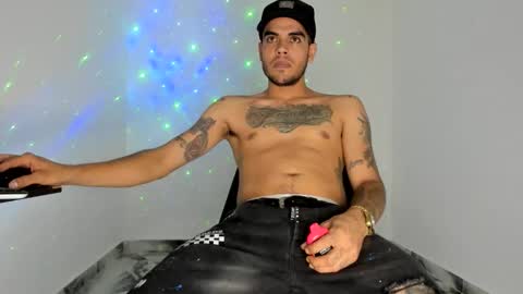 Snapshot of mikee_scooth chatting on May 2026 10:37:02 PM mikee_scooth online show from May 2026 10:37:02 PM